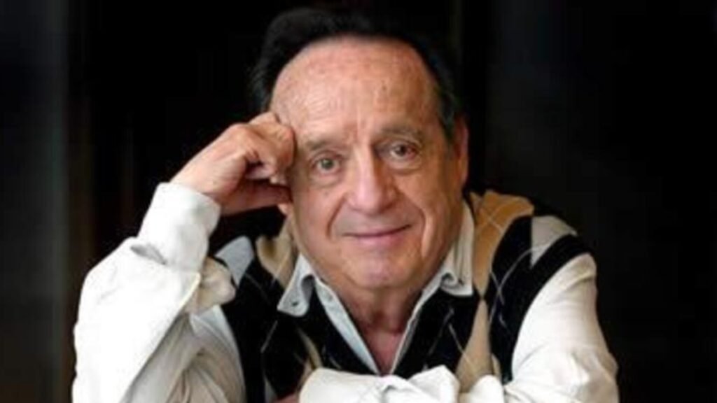 “A genialidade de Roberto Gómez Bolaños não está apenas no humor, mas na sua capacidade de fazer o mundo rir de si mesmo com amor e empatia.”